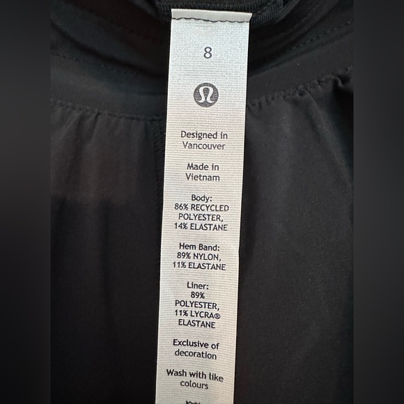 Lululemon hotty hot LR short 2.5” lined NWT black size 8 - Picture 3 of 3
